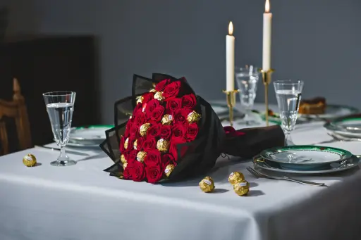 [207] Red roses Bouquet & Ferrero Rocher | Code 207