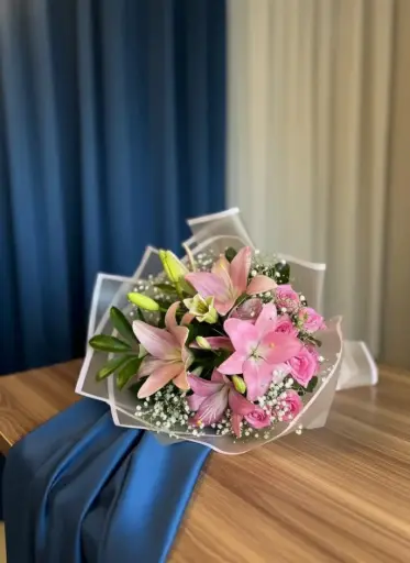 [174] Pink Roses & Lilies Bouquet | Code 174